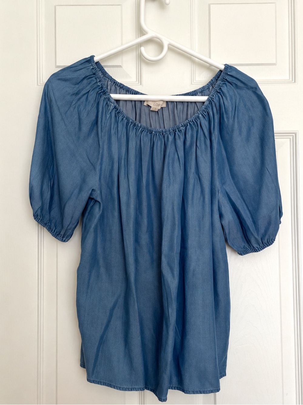 LOFT Chambray Blue Puff Sleeve Peasant Top